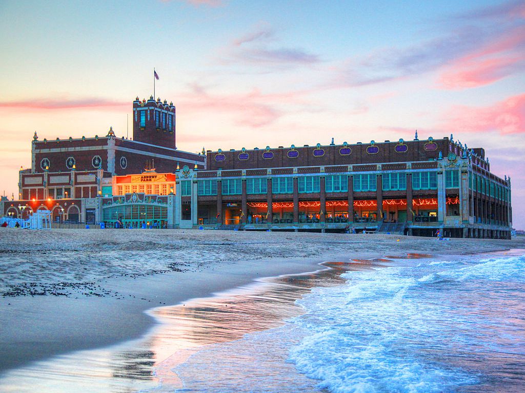 ASBURY PARK, NJ DOG-FRIENDLY TRAVEL GUIDE