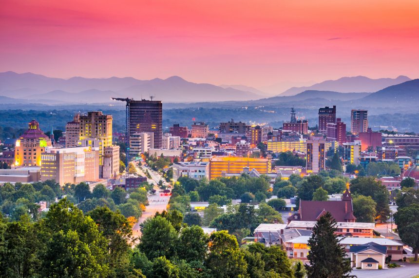 ASHEVILLE, NC DOG-FRIENDLY TRAVEL GUIDE